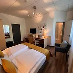Garni Am Obsthof - Altes Land 3*