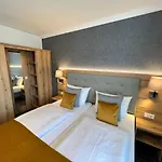 Garni Am Obsthof - Altes Land 3*