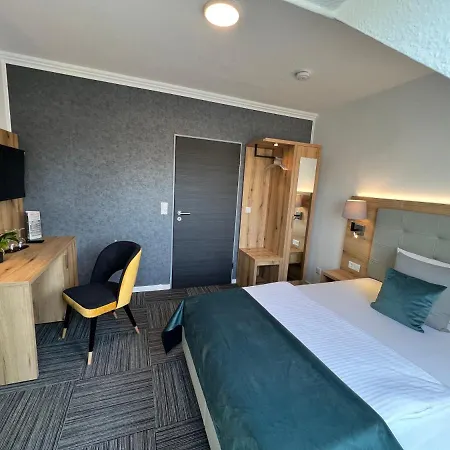 Hotel Garni Am Obsthof - Altes Land 3*